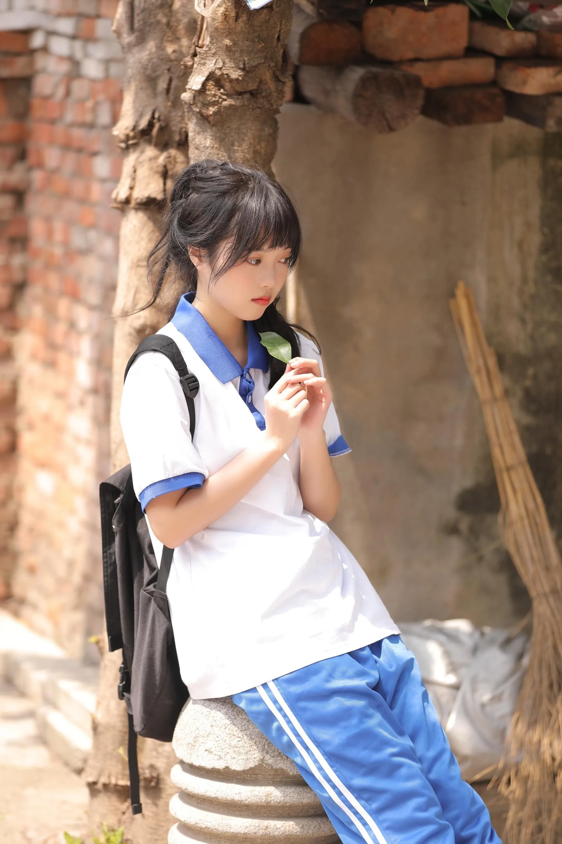 [YITUYU艺图语]2022.09.21 致青春 小薇人儿 [32P]插图